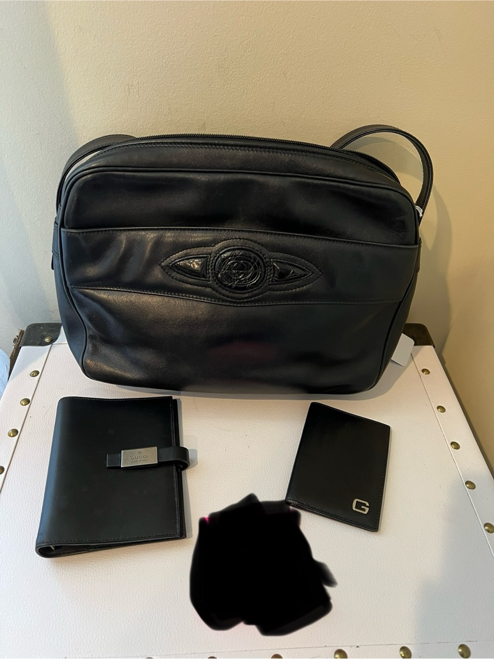 Gucci Black Leather Crossbody with Agenda and Card  Holder
